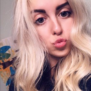 Meet your Posher, Brittney